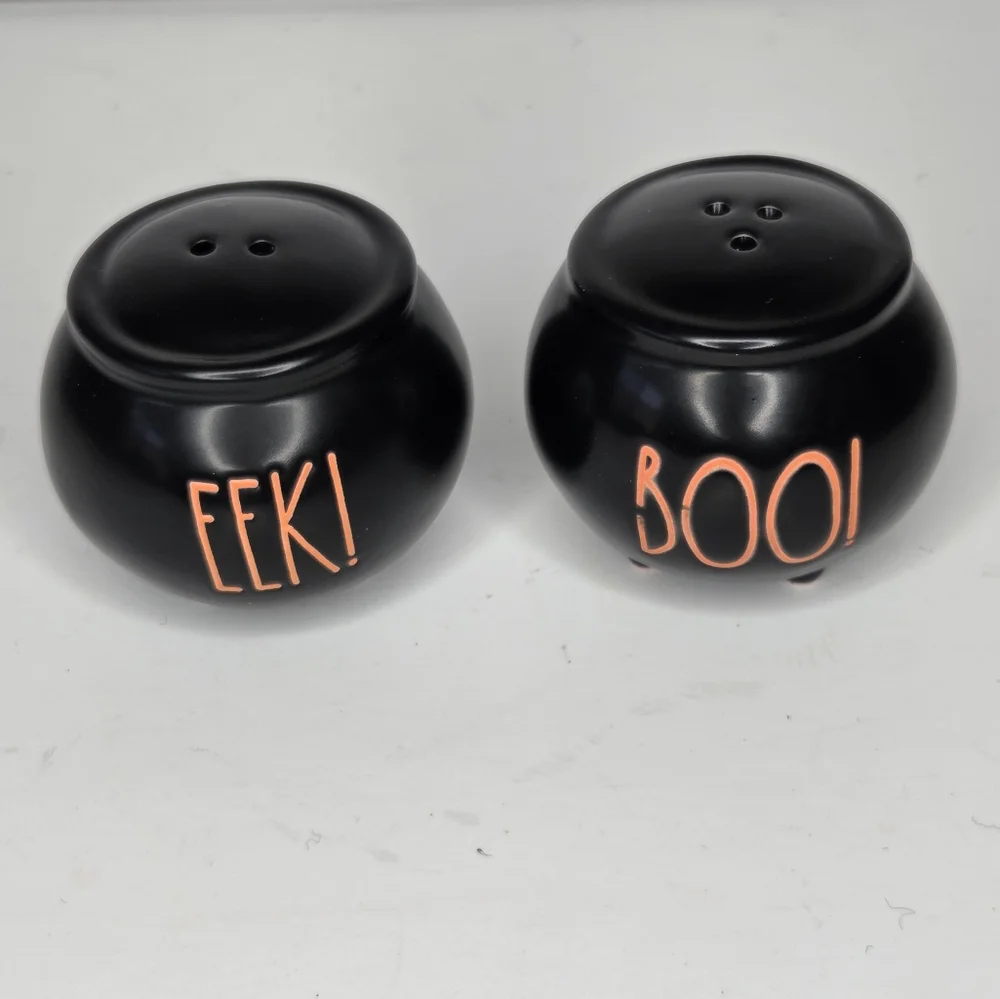 Rae Dunn Black‎ Halloween Cauldron Salt and Pepper Shakers BOO and EEK